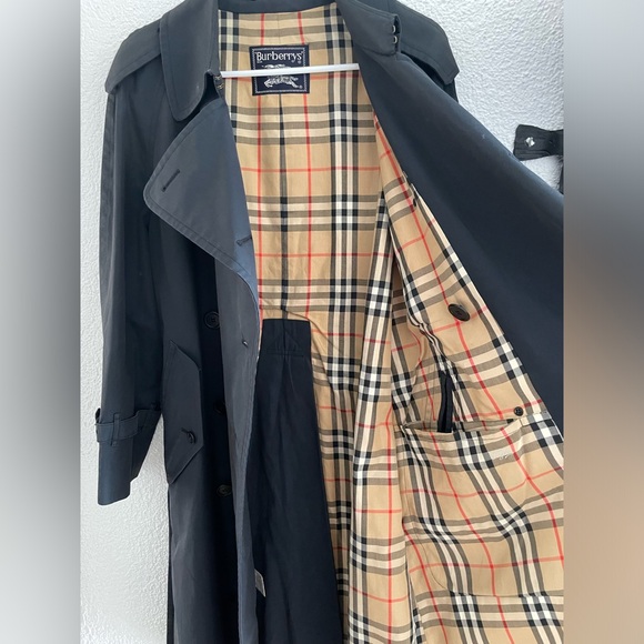 COPY - BURBERRYS VINTAGE PRE 1998 BLUE TRENCH COAT - Picture 5 of 10